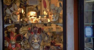 威尼斯面具玻璃橱窗